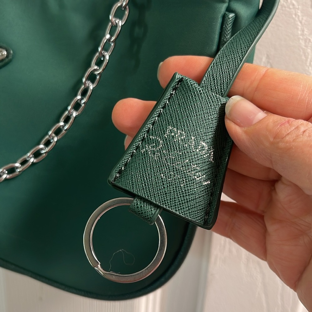 Prada Emerald Green Shoulder Bag, RE-Edition 2005.  Like new!! - Picture 13 of 13